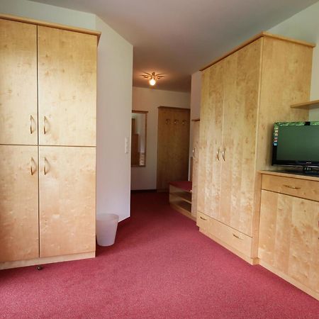 Hotel Garni Sonnblick Bad Kleinkirchheim Quarto foto